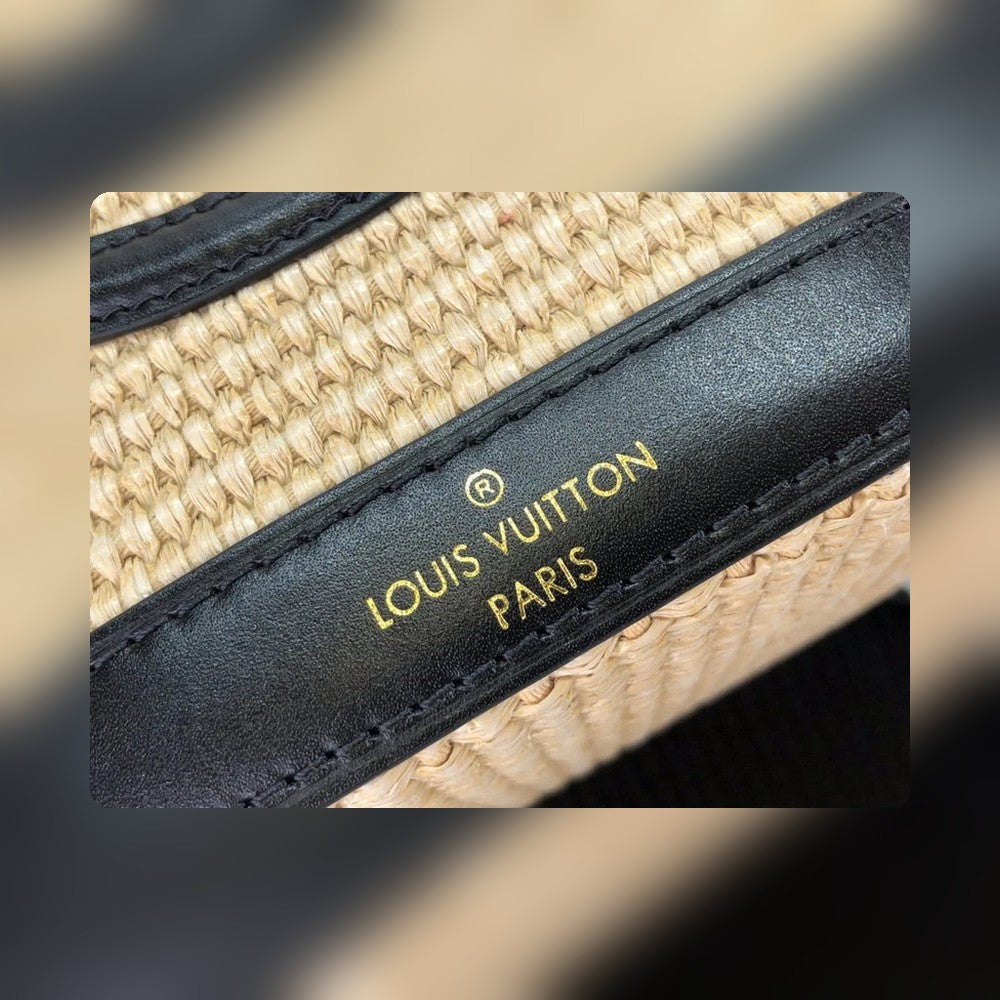 Anum Bags Detail