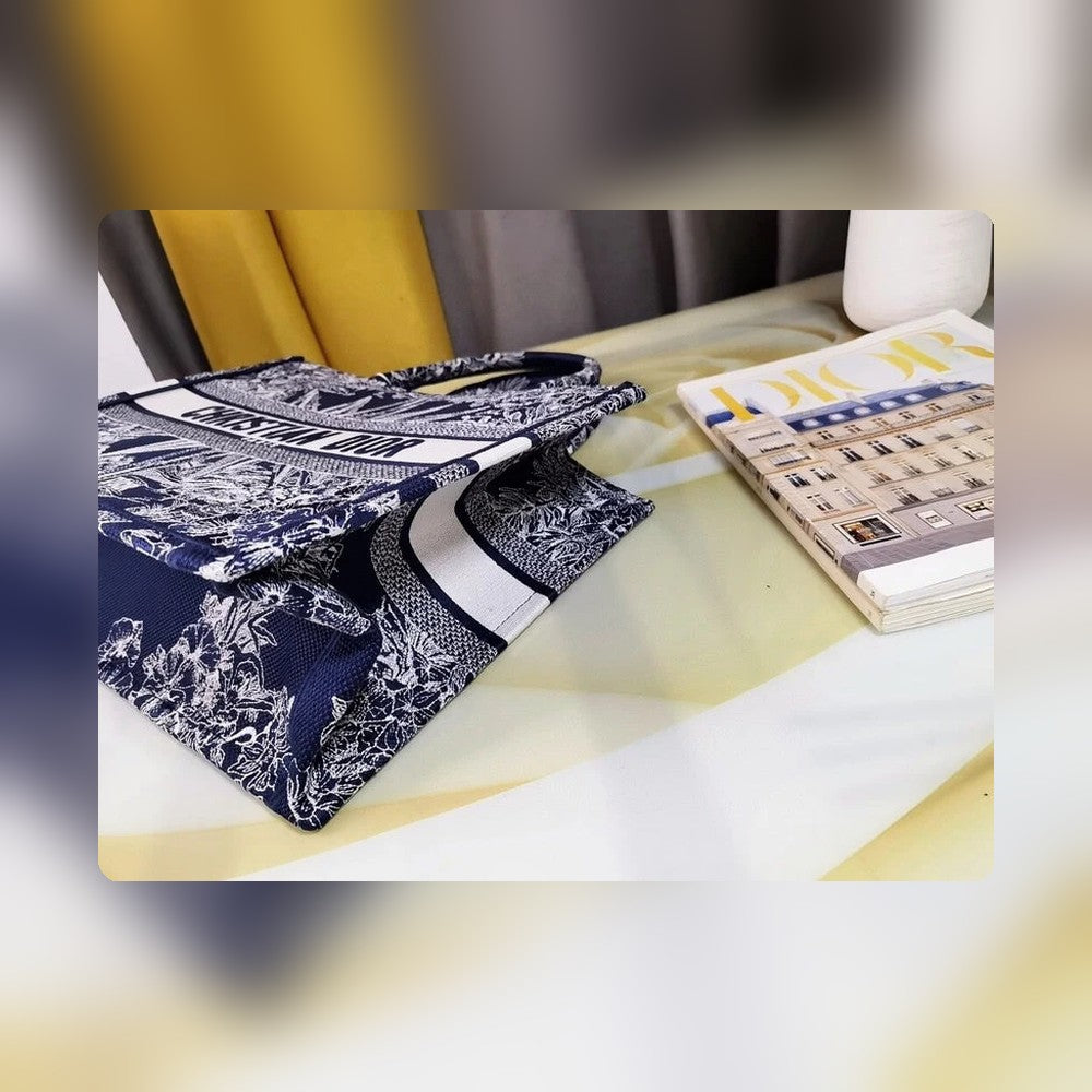Anum Bags Detail