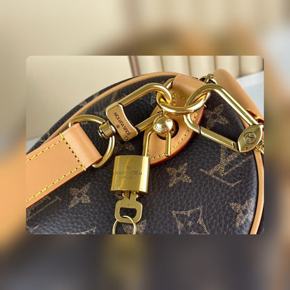 Anum Bags ln Luxury Bag --56839