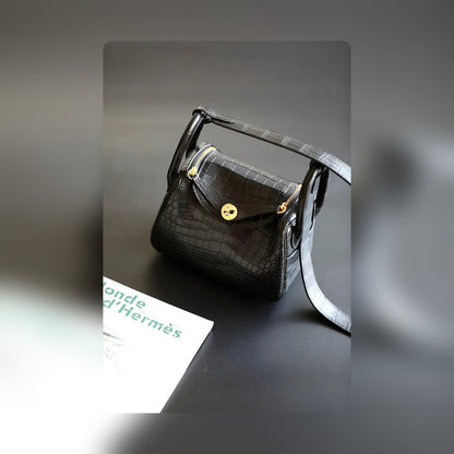 new-luxury-designer-bags-nm23885
