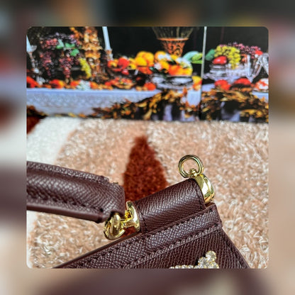 Anum Bags - High-Quality Designer Products for You - AFFORDABLE LUXURY BAGS - 18410