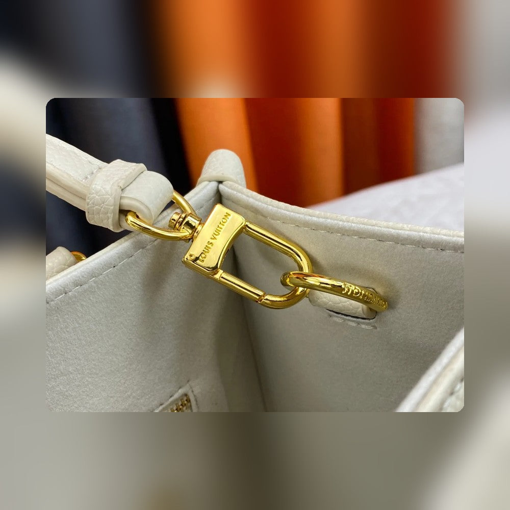 Anum Bags Detail