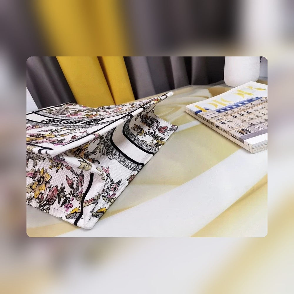 Anum Bags Detail