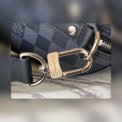 Anum Bags Detail