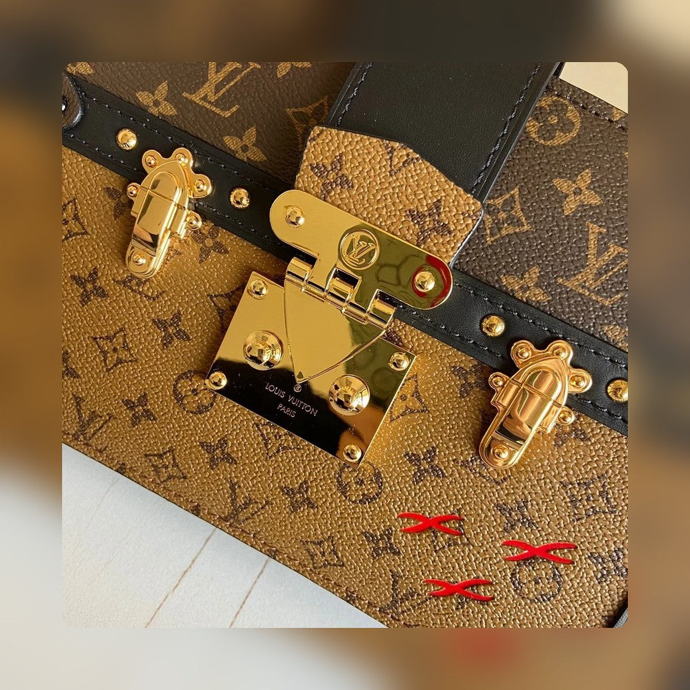 Anum Bags Detail