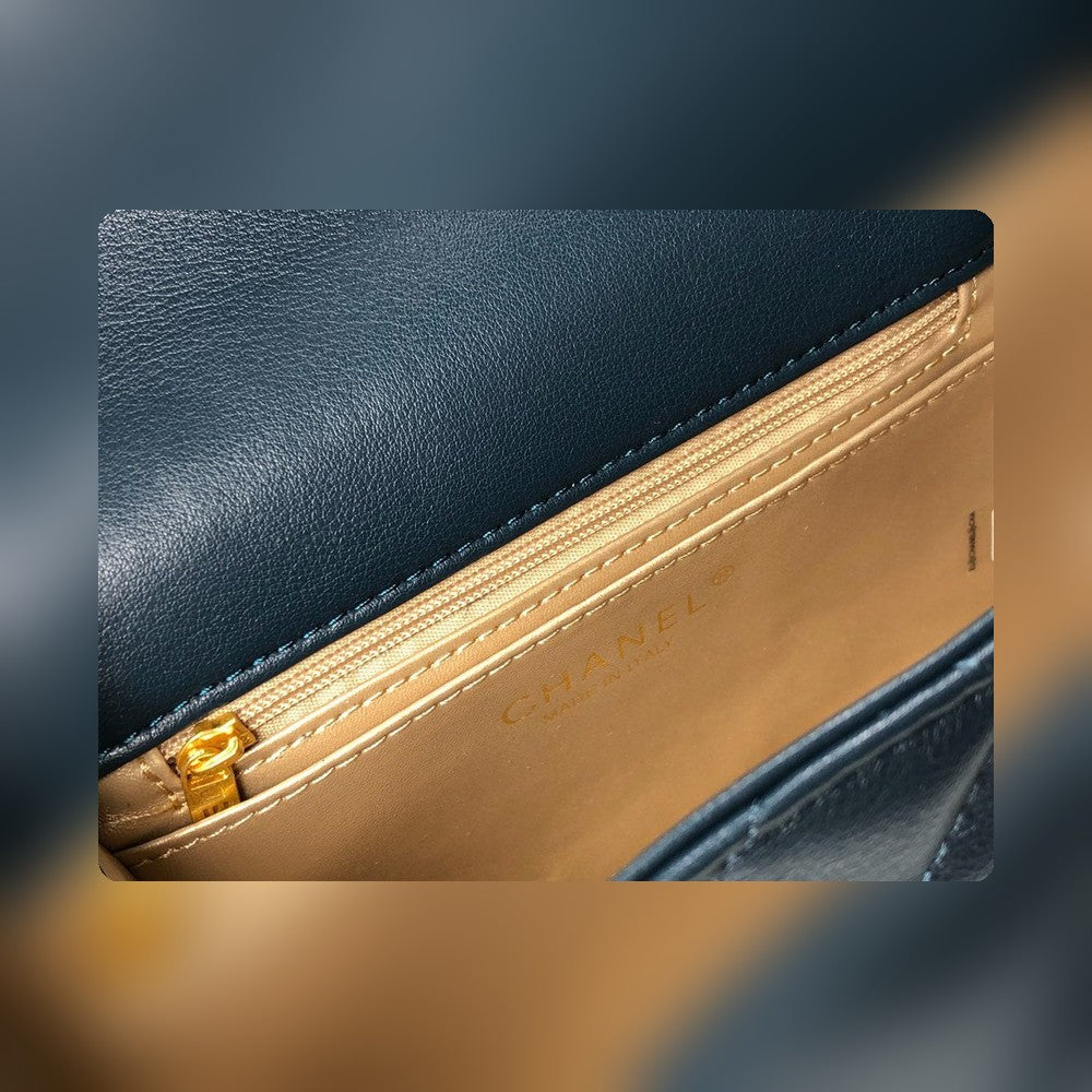 Anum Bags Detail