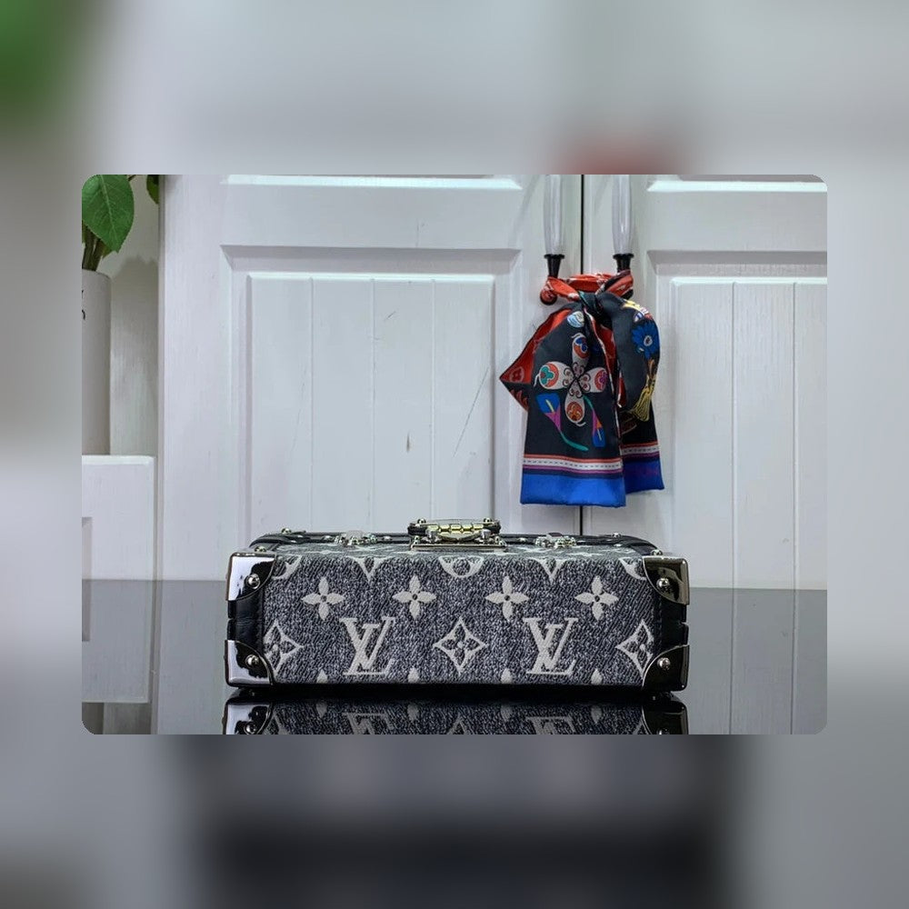 Anum Bags Detail