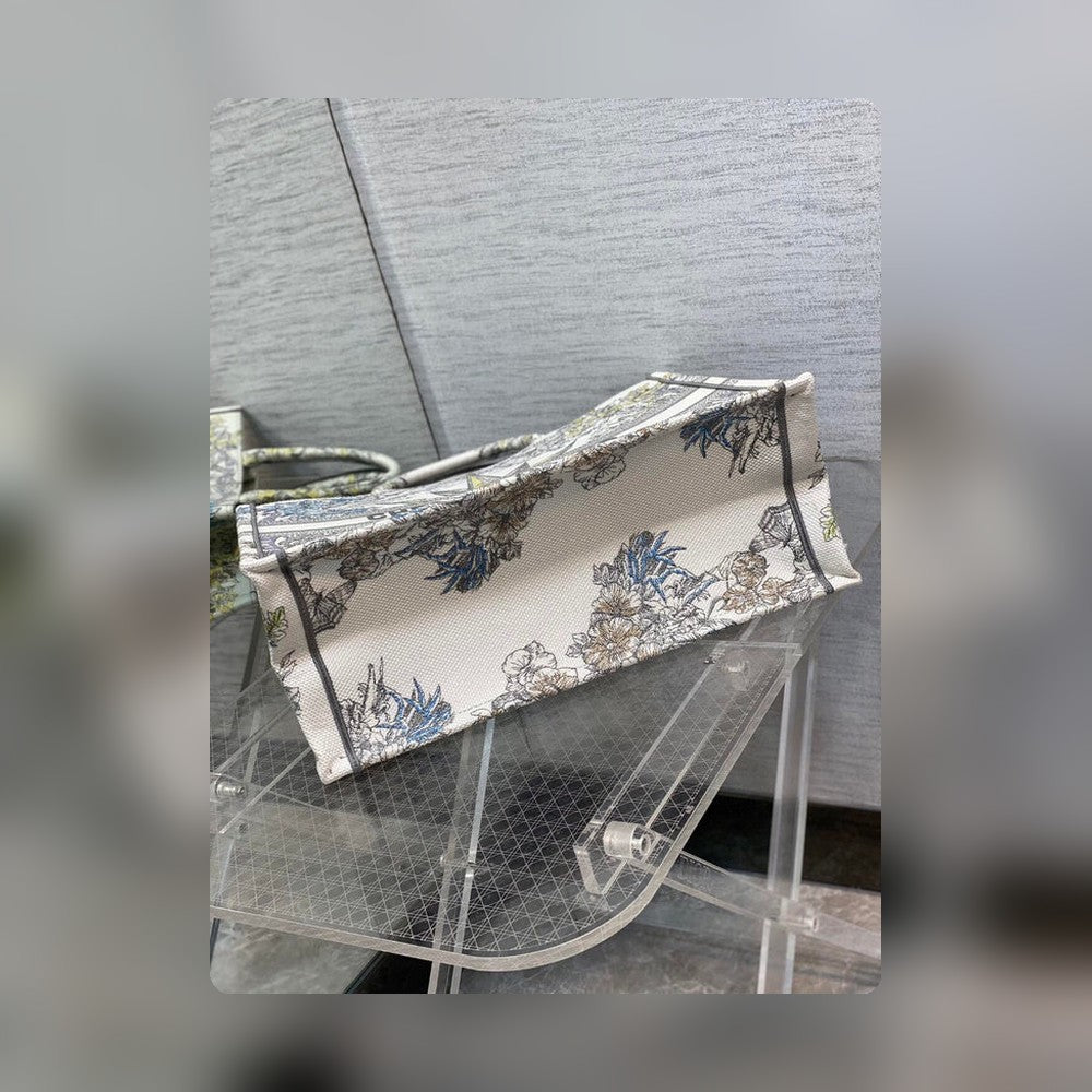 Anum Bags Detail