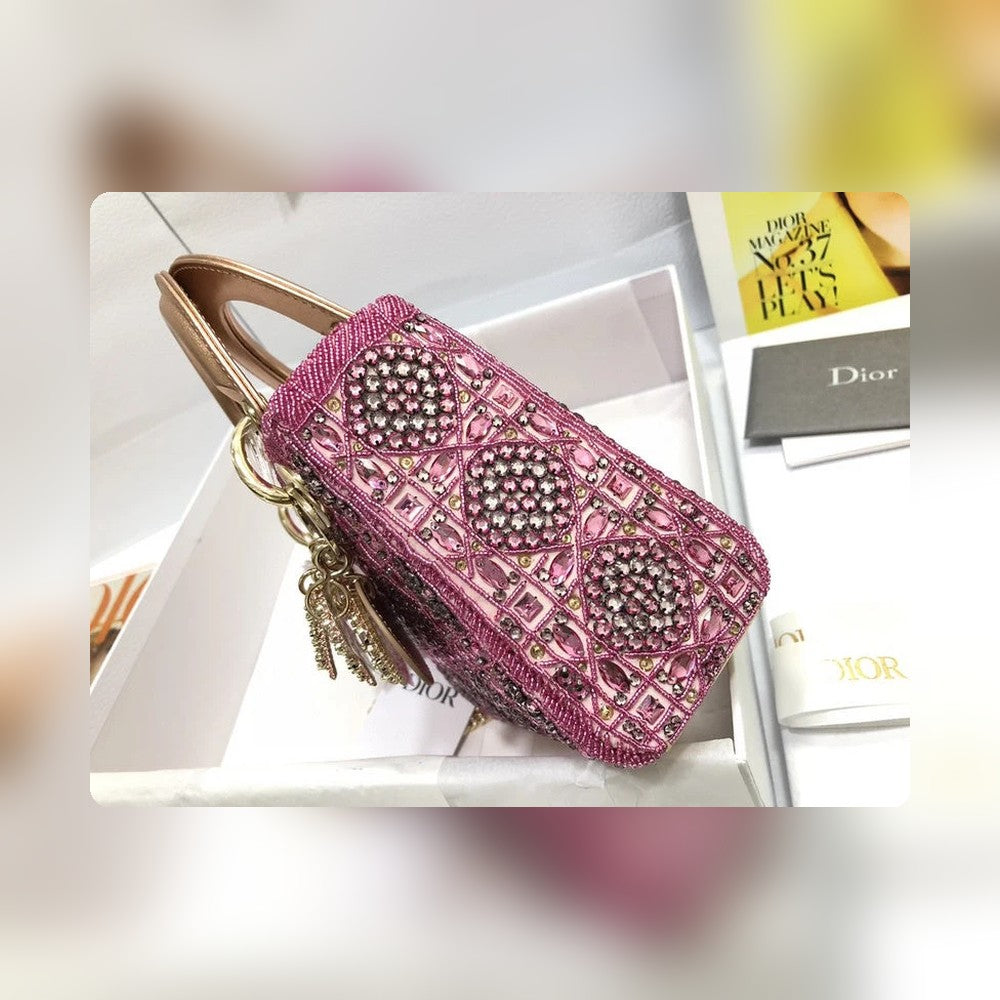 Anum Bags Detail