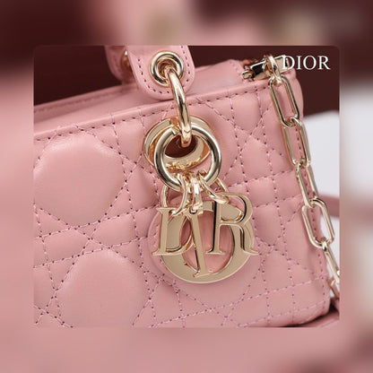Anum Bags Detail