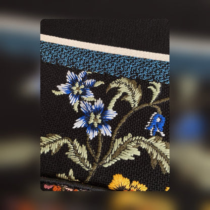 Anum Bags Detail