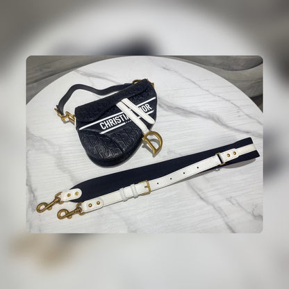 Anum Bags Detail