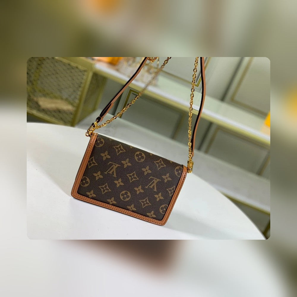 Anum Bags Detail