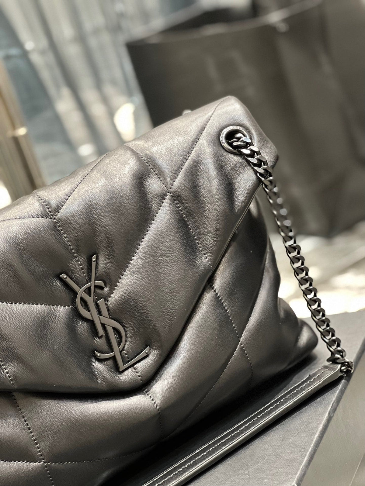 Anum Bags Detail