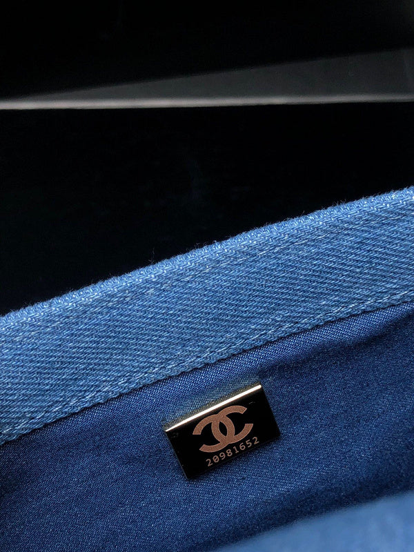 Anum Bags Detail