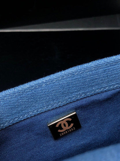 Anum Bags Detail