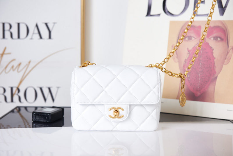Anum Bags Detail