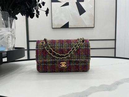 Anum Bags Detail