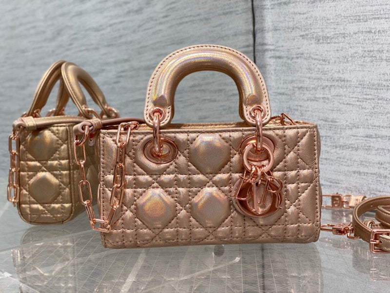 Anum Bags Detail