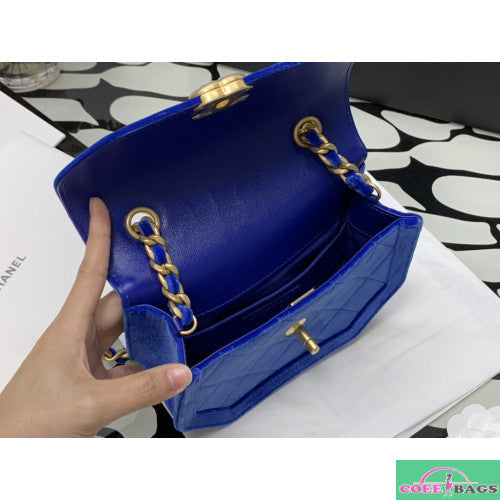 Anum Bags Detail