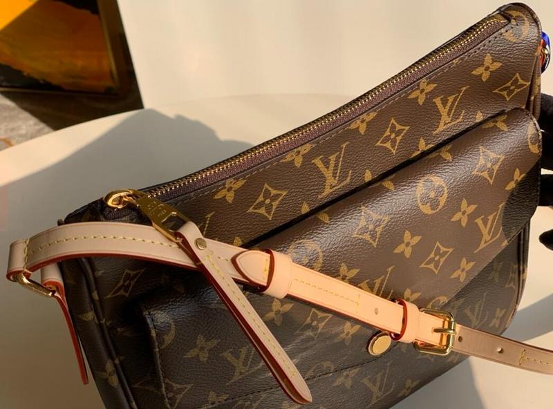 Anum Bags Detail