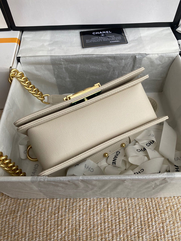 Anum Bags Detail