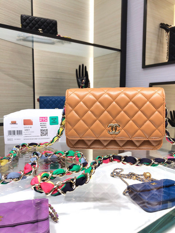 Anum Bags Detail