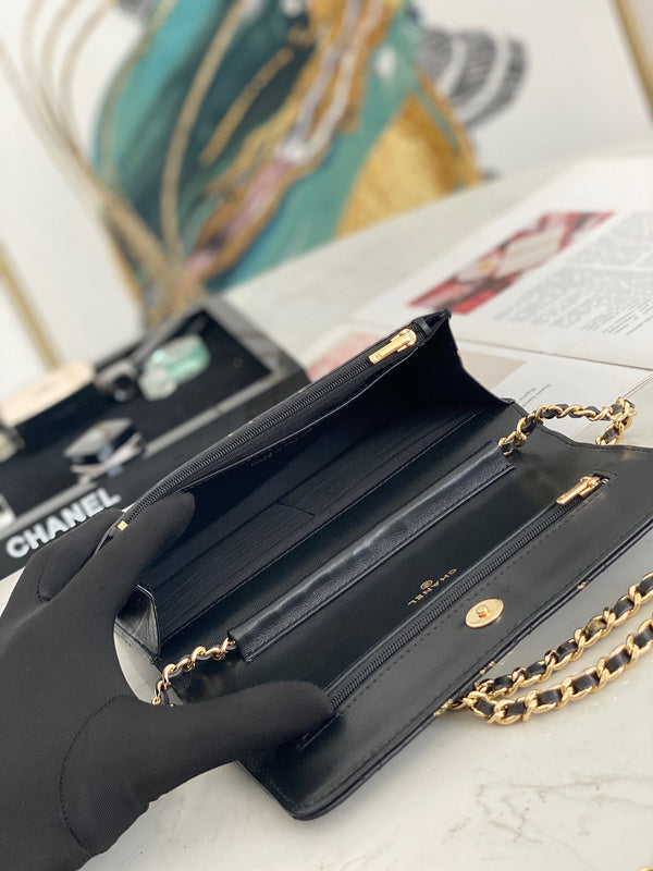 Anum Bags Detail