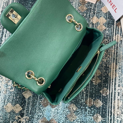Anum Bags Detail