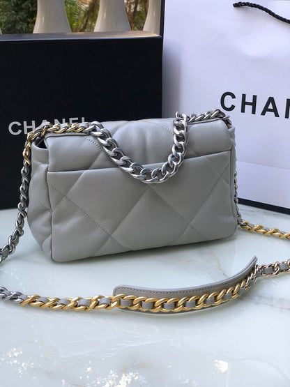 Anum Bags Detail