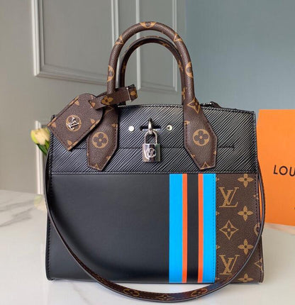 Anum Bags Detail