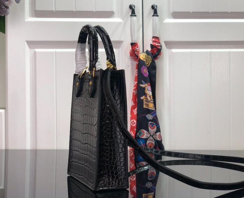 Anum Bags Detail