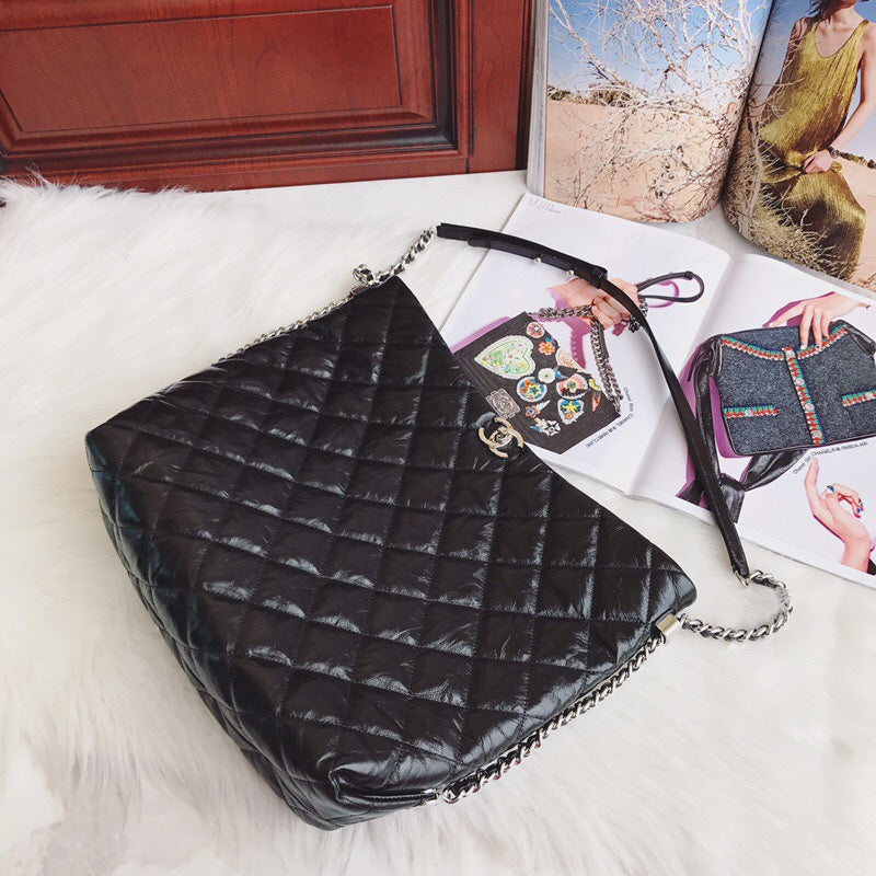 Anum Bags Detail
