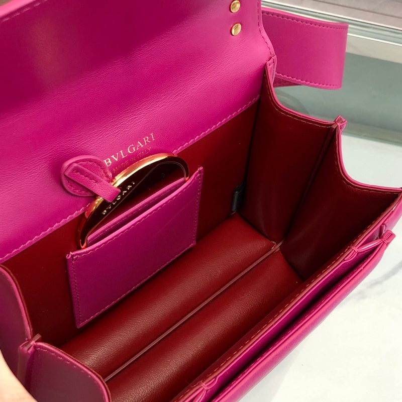 Anum Bags Detail
