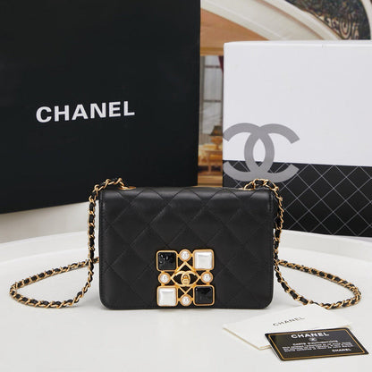 Anum Bags Detail