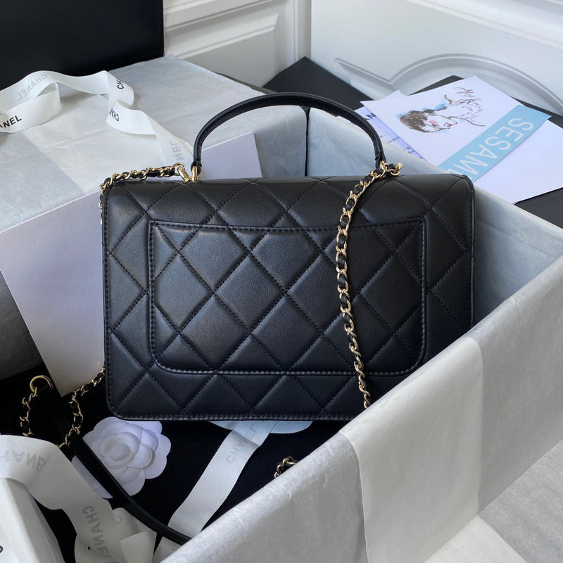 Anum Bags Detail