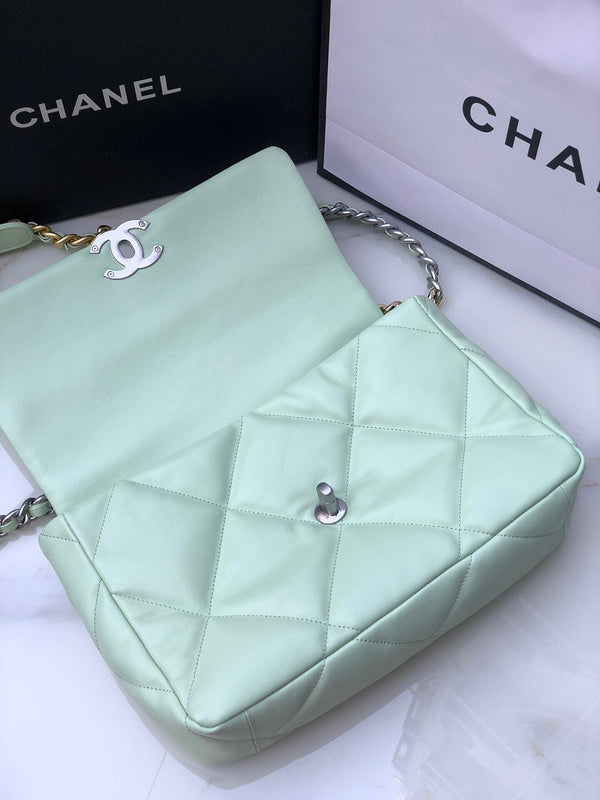 Anum Bags Detail