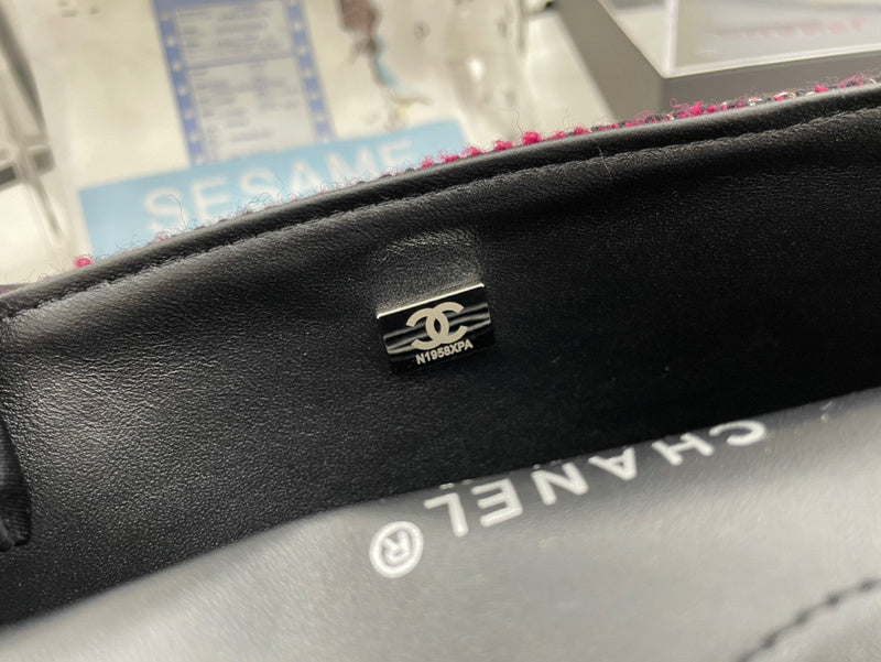 Anum Bags Detail