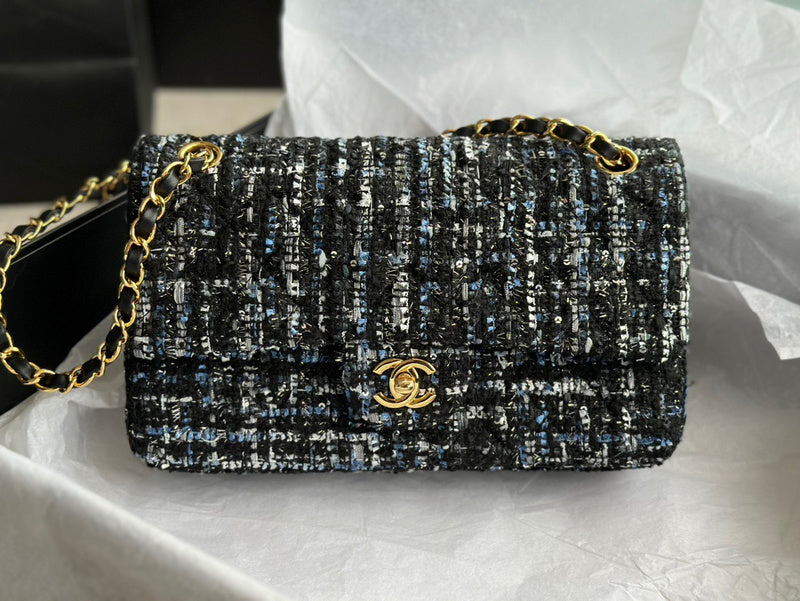 Anum Bags Detail