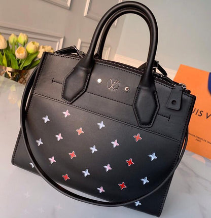 Anum Bags Detail