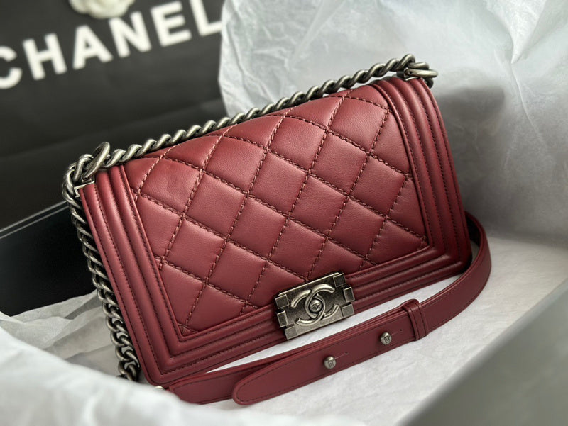 Anum Bags Detail