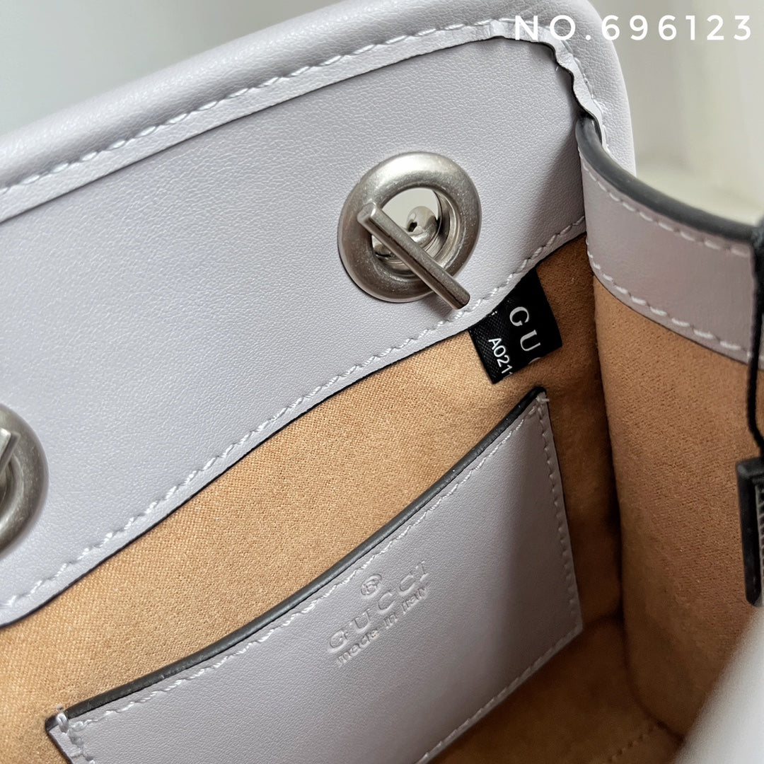 Anum Bags Detail