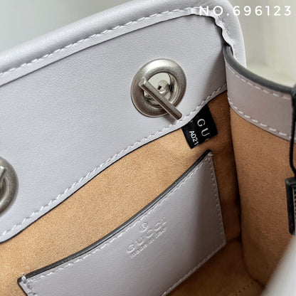 Anum Bags Detail
