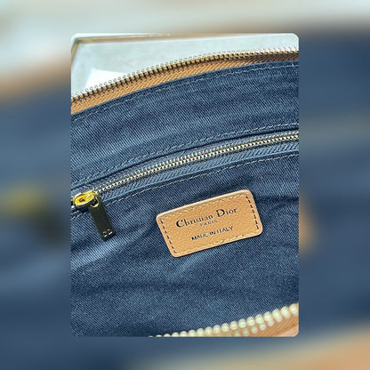 Anum Bags Detail