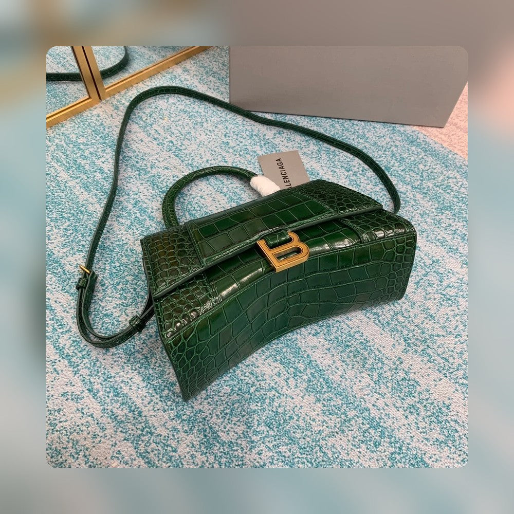 new-luxury-designer-bags-nm24080