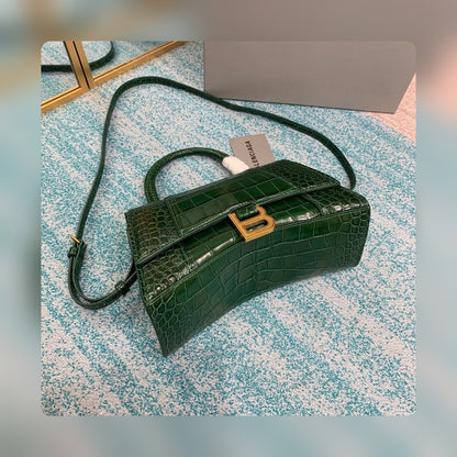 new-luxury-designer-bags-nm24080