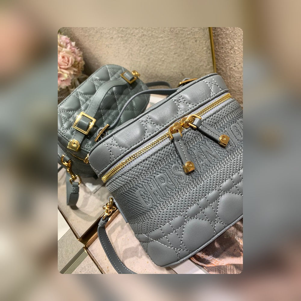 Anum Bags Detail