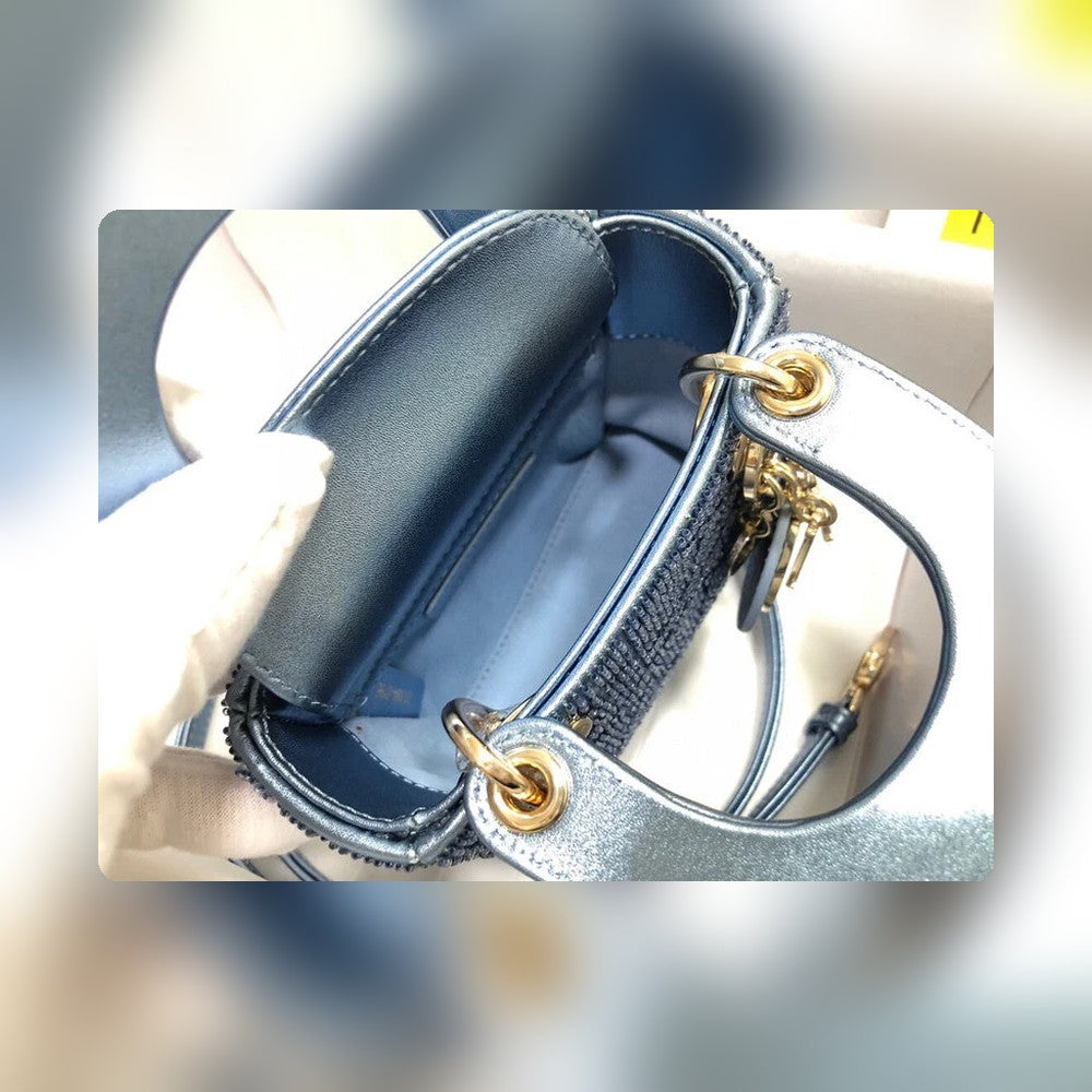 Anum Bags Detail
