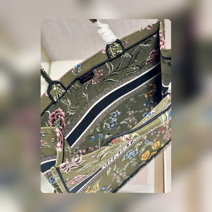 Anum Bags Detail