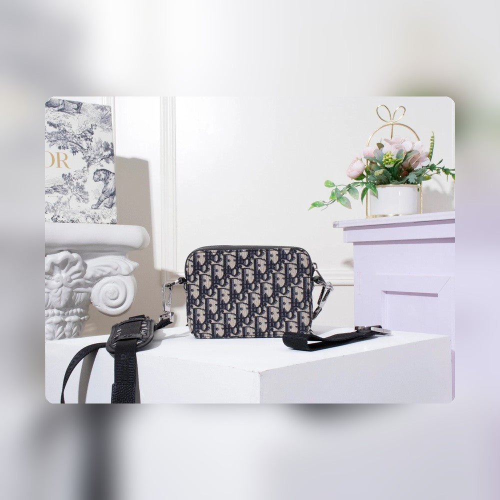 Anum Bags Detail